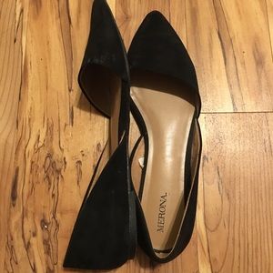 Black ballet flats